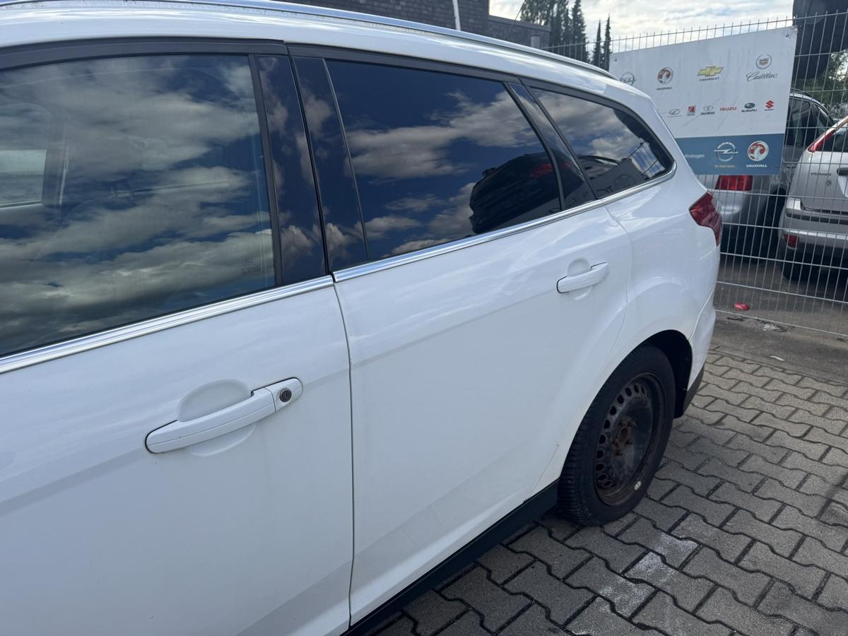 Ford Focus 3 original T&uuml;r hinten links Frost Wei&szlig; Kombi Rohbau Bj.2012